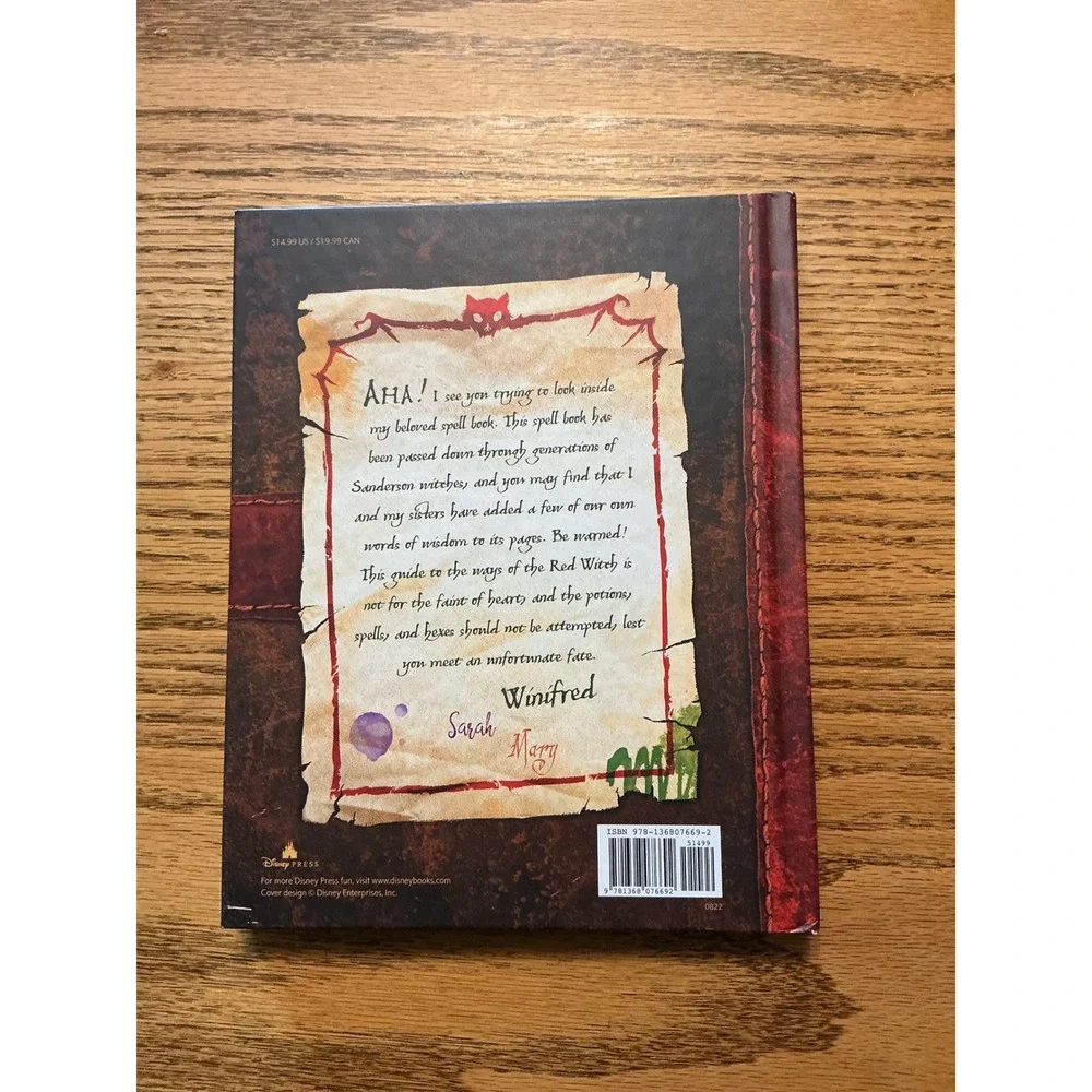 Disney Hocus Pocus Spell Book Hardcover Guide Spells Potions Hexes 2022 1st Ed